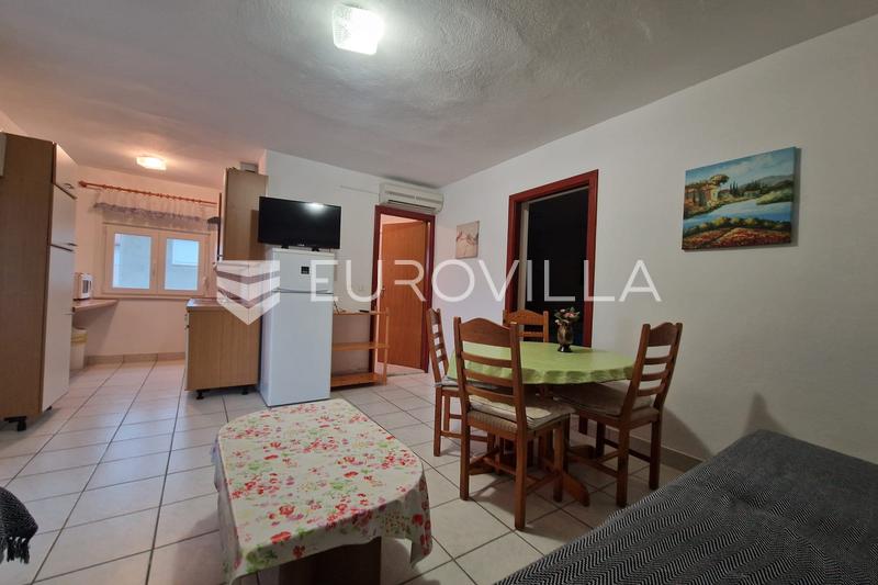 Vir, Hiša s 5 apartmaji in pogledom na morje - 23