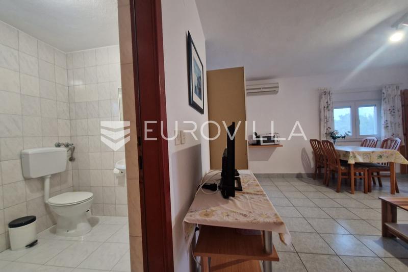 Vir, Hiša s 5 apartmaji in pogledom na morje - 26
