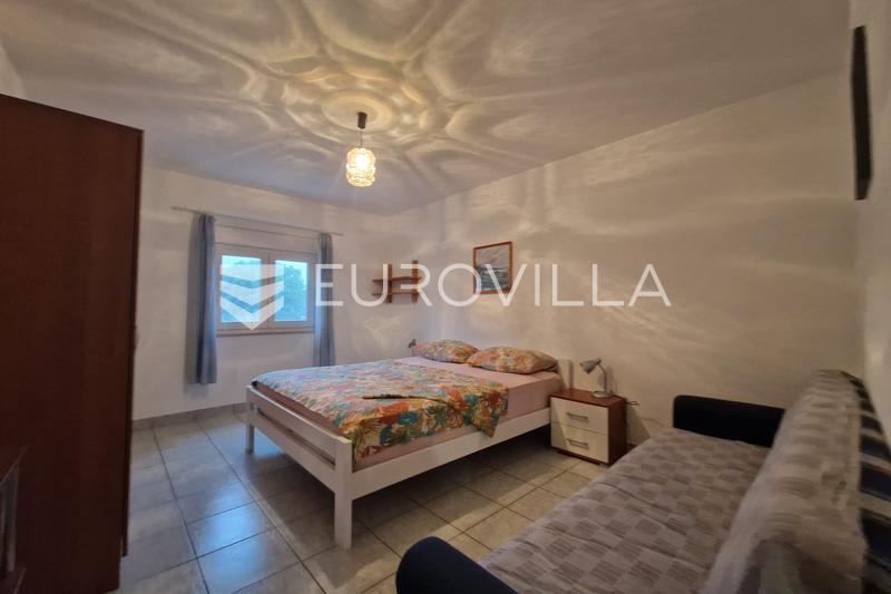 Vir, Hiša s 5 apartmaji in pogledom na morje - 29