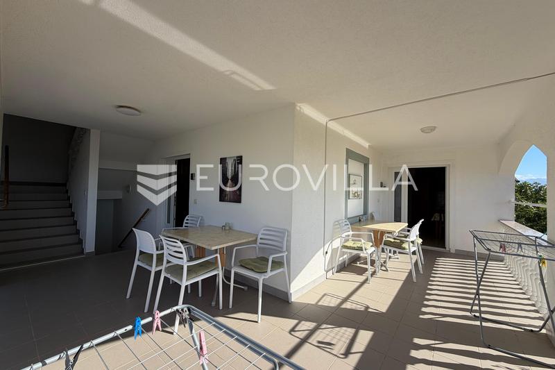 Vir, Hiša s 5 apartmaji in pogledom na morje - 6