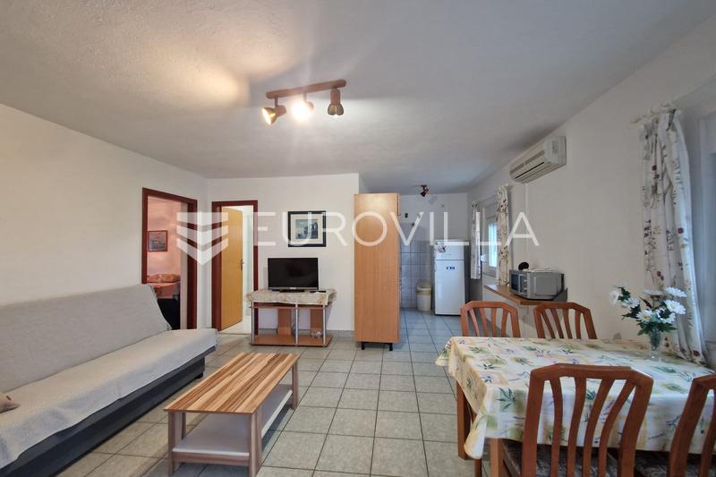 Vir, Hiša s 5 apartmaji in pogledom na morje - 17