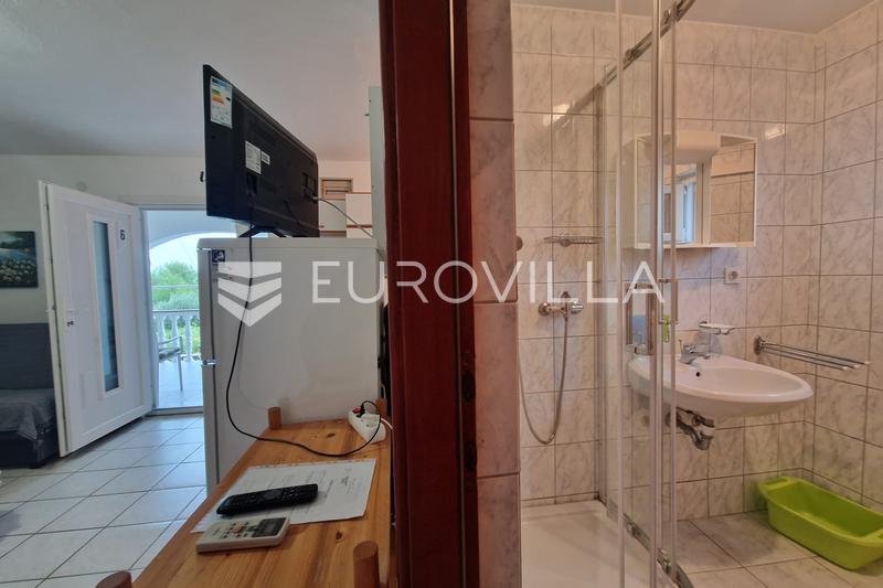 Vir, Hiša s 5 apartmaji in pogledom na morje - 32