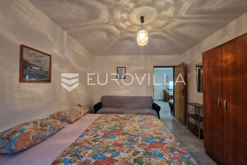 Vir, Hiša s 5 apartmaji in pogledom na morje - 19