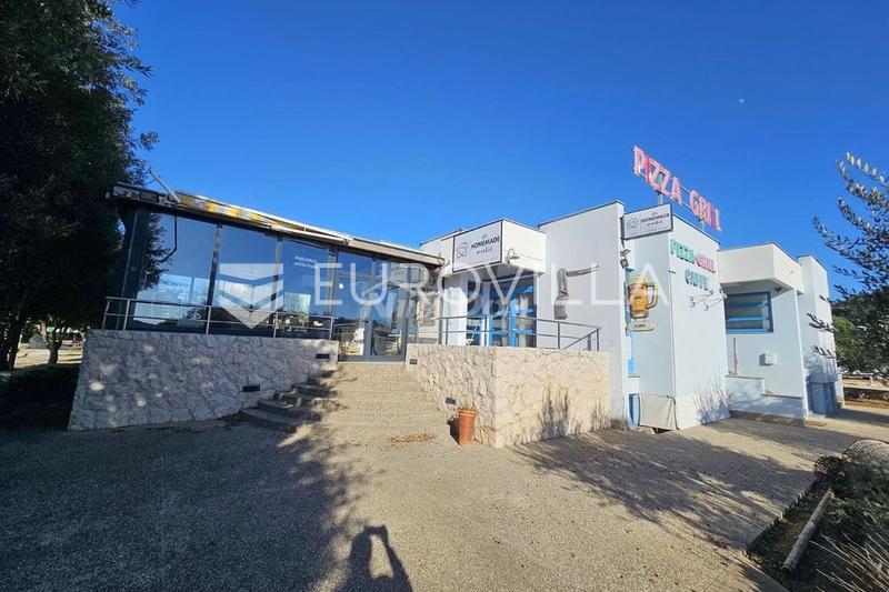 Nin, Zaton, edificio comercial con un restaurante y opciones de expansión permitidas - 2