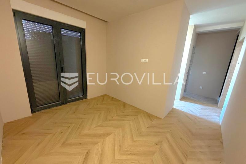 Tučepi takvåning 150 m², nybyggnad med garage och panoramautsikt över havet - 4