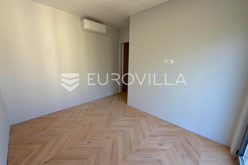 Tučepi takvåning 150 m², nybyggnad med garage och panoramautsikt över havet - 5