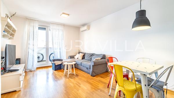 Zagreb, Trešnjevka, Vitezevićeva, apartamento de um quarto 57 m², lugar de estacionamento em garagem