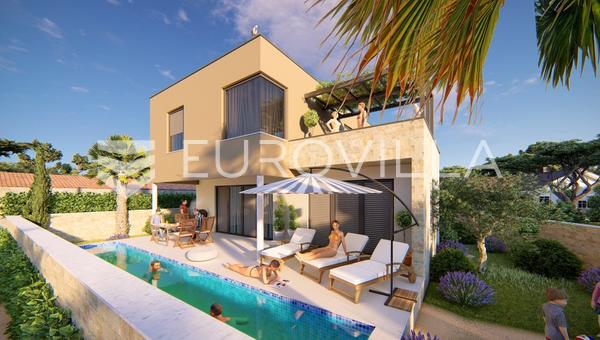 Sisan, moderne villa med to lejligheder og swimmingpool, tæt på havet
