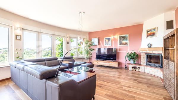 Zagreb, Vrhovec, atraktivna vila s vrtom i parkingom, 530 m²
