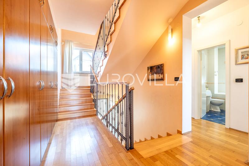 Zagreb, Vrhovec, atraktivna vila s vrtom i parkingom, 530 m² - 8