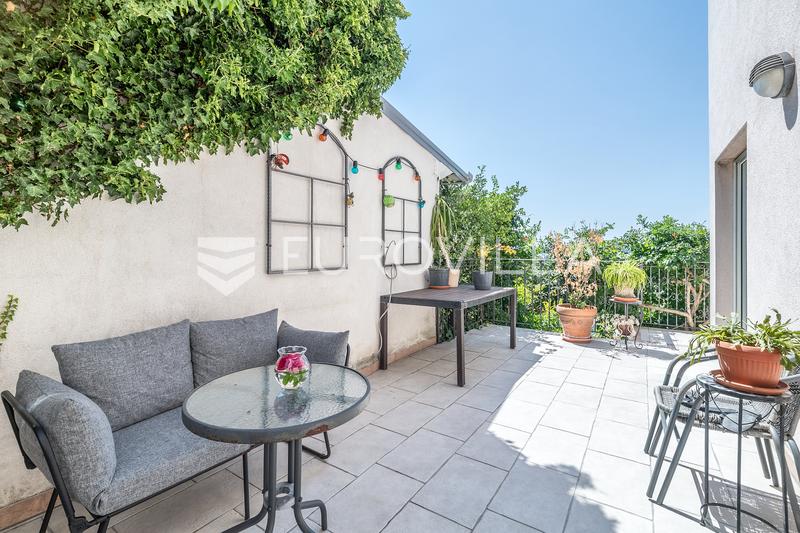 Zagreb, Vrhovec, atraktivna vila s vrtom i parkingom, 530 m² - 23