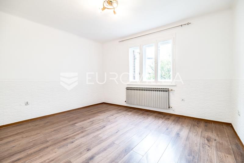 Zagreb, TREŠNJEVKA, funkcionalan dvosoban stan, 49 m², s dvorištem na korištenje - 3