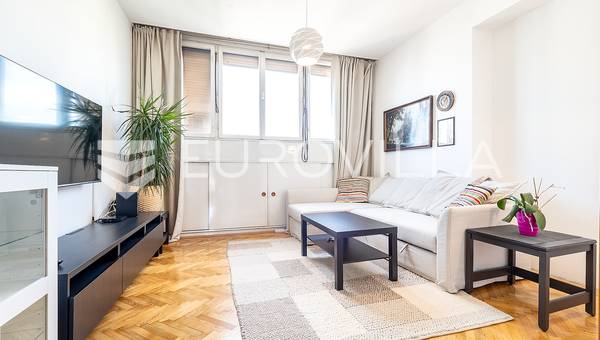 Zagreb, Trešnjevka funkcionalan dvosoban stan 54 m²