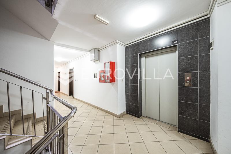 Zagreb, Trnje, Strojarska - spacious two-bedroom apartment of 70 m² with a garage. - 12