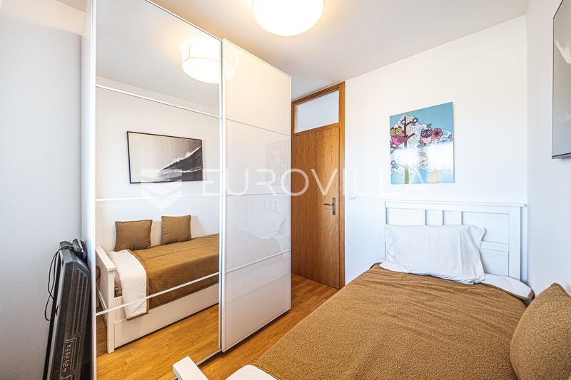 Zagreb, Trnje, Strojarska - spacious two-bedroom apartment of 70 m² with a garage. - 10