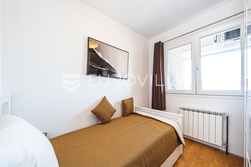 Zagreb, Trnje, Strojarska - spacious two-bedroom apartment of 70 m² with a garage. - 8