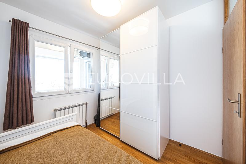 Zagreb, Trnje, Strojarska - spacious two-bedroom apartment of 70 m² with a garage. - 9