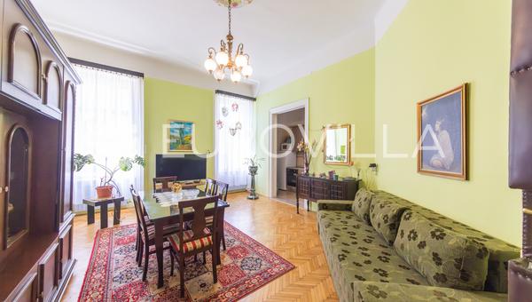 En el corazón de Osijek, se pone a la venta un impresionante apartamento de estilo secesionista con una generosa superfi
