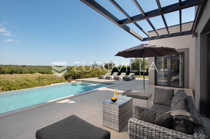 Istria, Vodnjan, hermosa villa con una superficie útil neta de 250 m² y una piscina de 78 m² - 27