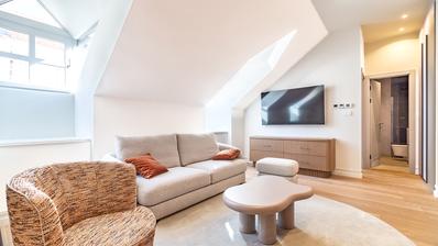 Zagreb, luksuzan trosoban apartman u strogom centru 56 m²