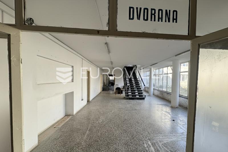 Zagreb, Dubrava, edificio per uffici di 2.600 m² all'interno di un complesso commerciale su un terreno di 7.200 m². - 9