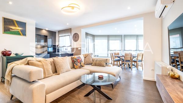 Zagreb, Kvaternikov trg, Domjanićeva, newly renovated two-bedroom apartment with balcony, 75 m²