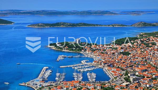 Vodice, građevinsko zemljište, 1338 m²