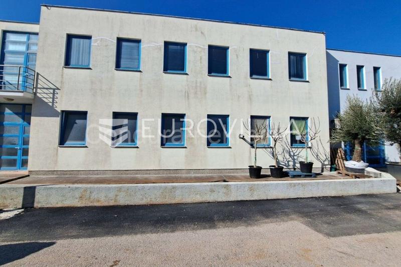 Nin, Zaton, commercial and production complex with multiple business units - 2