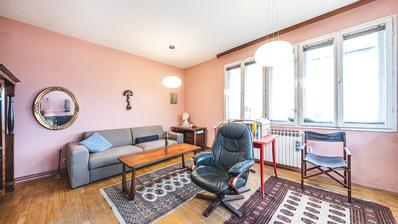 Zagreb, Šalata, trosoban stan u statički obnovljenoj zgradi, neto površine 85 m²