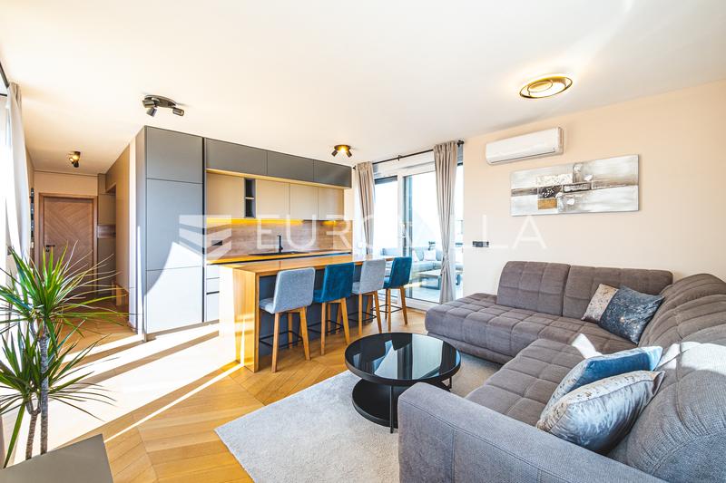 Zagreb, Gornja Dubrava, moderan dvosoban stan s prostranom terasom NKP 60 m2 + VPM
