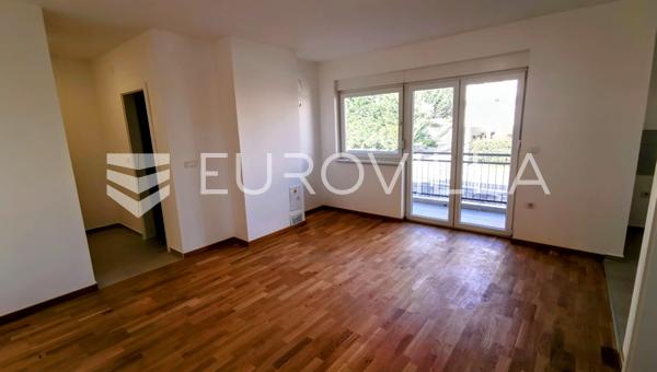 Lovran, apartamento de nueva construcción, 59,48 m² con logia y plaza de aparcamiento, excelente inversión