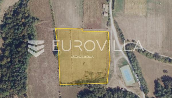 Velika, Strazeman, rummelig grund på 11.154 m² i Papuk Naturreservat