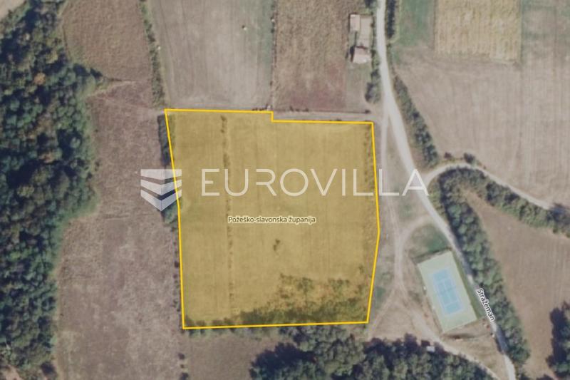 Velika, Strazeman, przestronna działka 11 154 m² w Rezerwacie Przyrody Papuk