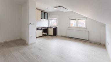 Slavonski Brod, Livada, trosoban stan 76,93 m²