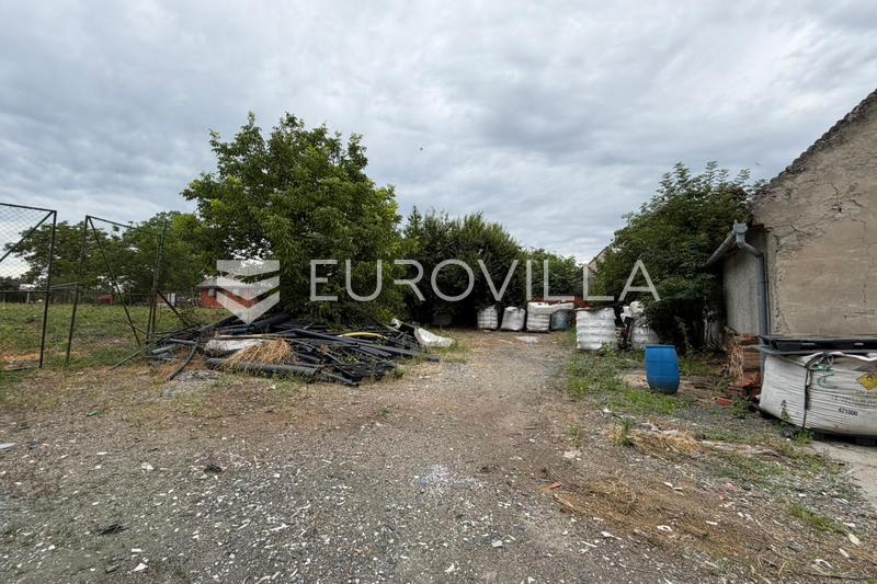 Viškovci, proizvodno, skladišna hala s poslovnim i uredskim prostorima - 25