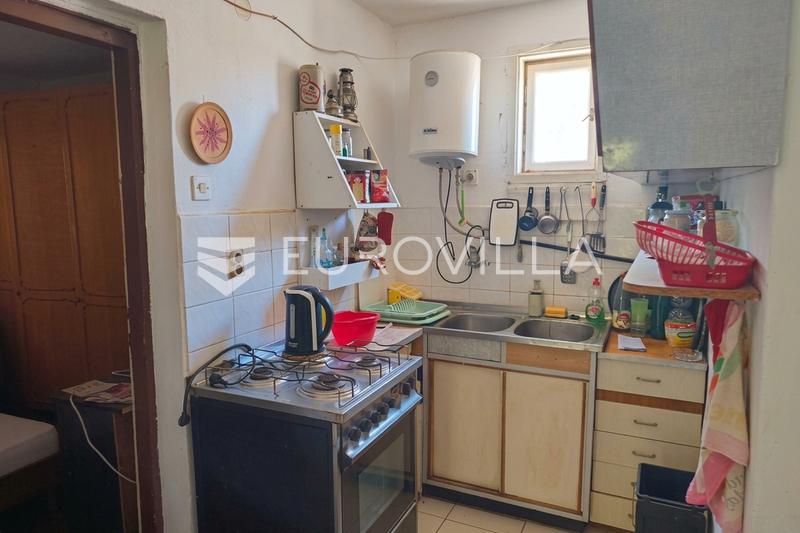 VIR, LOZICE - Dům se dvěma apartmány v klidné ostrovní oáze - 2
