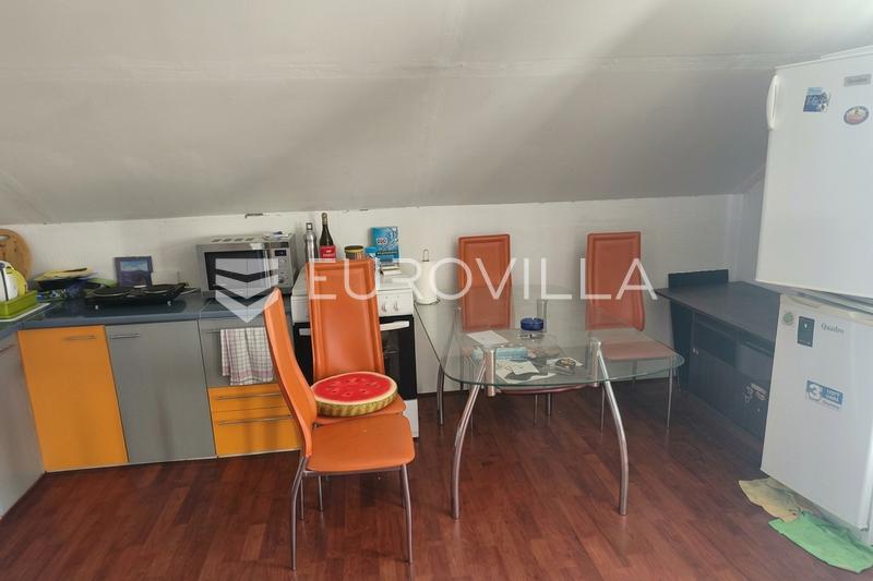 VIR, LOZICE - Dům se dvěma apartmány v klidné ostrovní oáze - 9