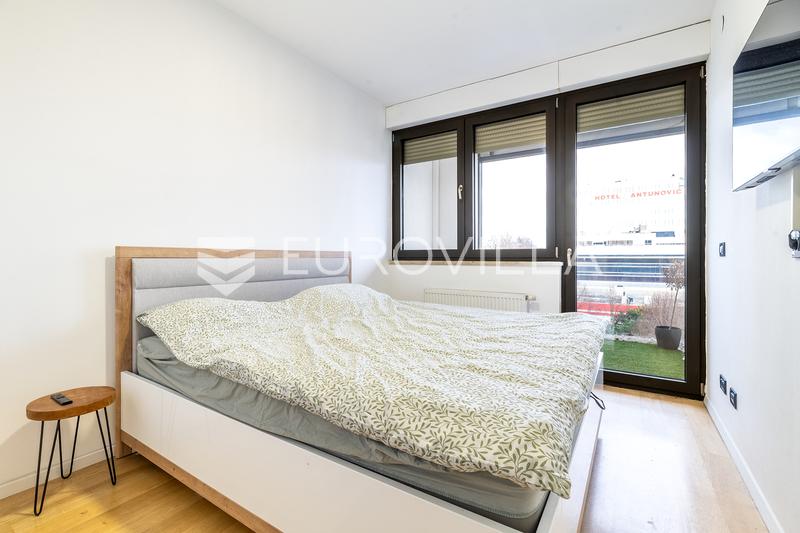 Zagreb, Špansko, Nova Galerija, attractive two-story apartment, 81 m²