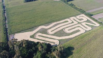 Garcin, Außergewöhnliches Investitionsgrundstück 21.000 m² mit Motocross- und Quad-Park-Projekt