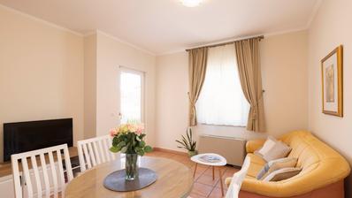Podgora, Makarska, apartman površine 65,44 m² s pogledom na more
