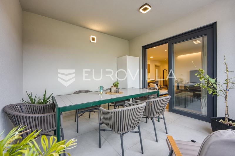 Pula, Valdebek, modern appartement in een nieuw gebouw met twee slaapkamers en twee parkeerplaatsen - 17