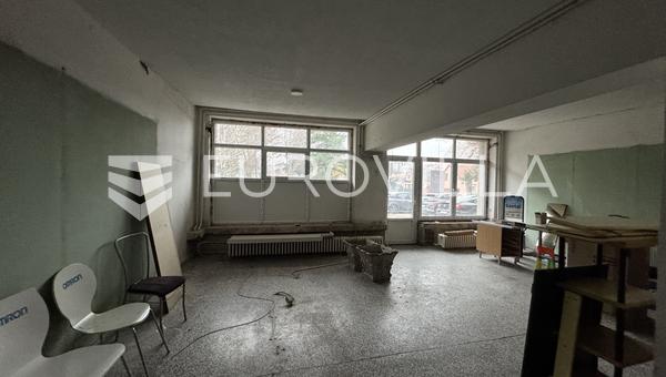 Dakovo, Centro, espaço de escritório 98 m2 ÓTIMA LOCALIZAÇÃO