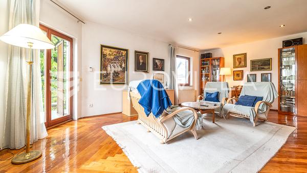 Zagreb, Maksimir, casa familiar con jardín, 180 m², parking, en alquiler