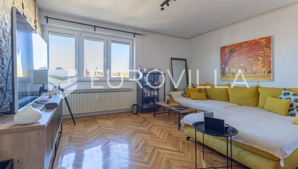 Slavonski Brod, Centar trosoban stan 73 m²