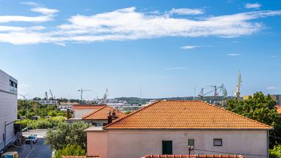 Trogir, fremragende etværelses lejlighed med parkeringsplads