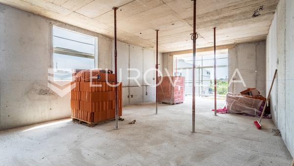 Trogir, excellent appartement d'une chambre avec place de parking