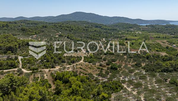 Insel Korčula, Vela Luka, landwirtschaftliches Land 980 m²