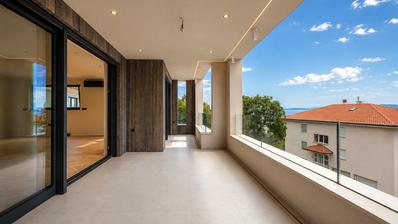 Kostrena, Rozici, exclusief penthouse van 200 m² met panoramisch uitzicht op zee