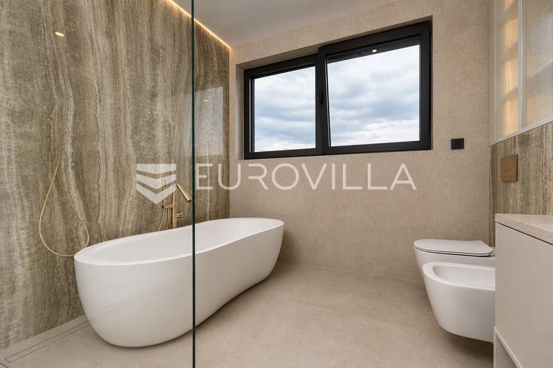 Kostrena, Rozici, eksklusiv 200 m² penthouse med panoramaudsigt over havet - 11