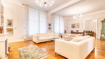 Třípokojový byt Zrinjevac 200 m² k pronájmu